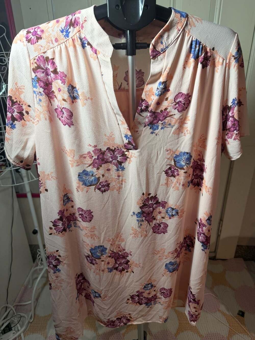 Entro Pink Floral Short Sleeve V-Neck Tunic Blouse